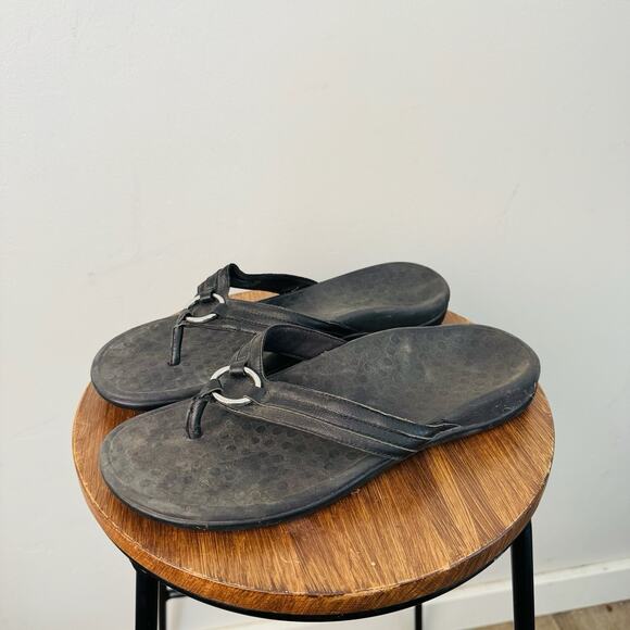Vionic Tide Aloe Black Leather Thong Sandals Women’s Size 10 - Picture 1 of 7